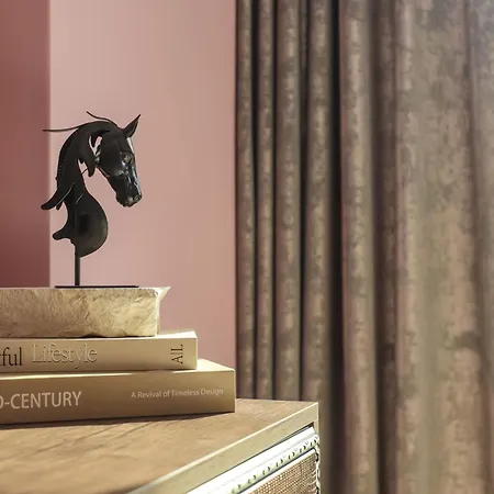 With Free Parking By Apartmax Apartamento