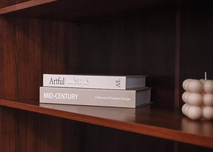 With Free Parking By Apartmax Apartamento