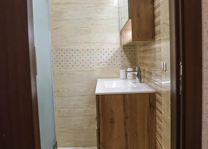 With Free Parking By Apartmax Apartamento *