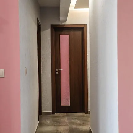 Lägenhet With Free Parking By Apartmax Varna